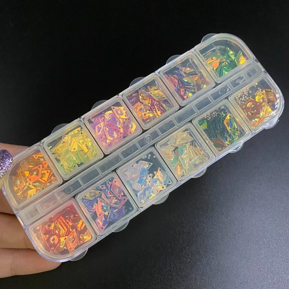 Diamond Shape Nail Art Glitter Flakes 3D - Picture 2 of 3